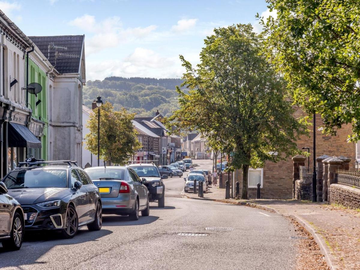 Waters Edge Apartment Ystradgynlais Extérieur photo
