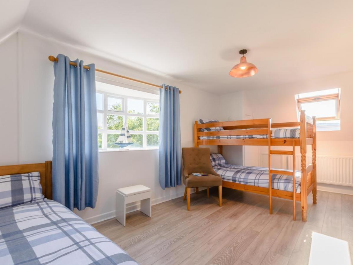 Waters Edge Apartment Ystradgynlais Extérieur photo